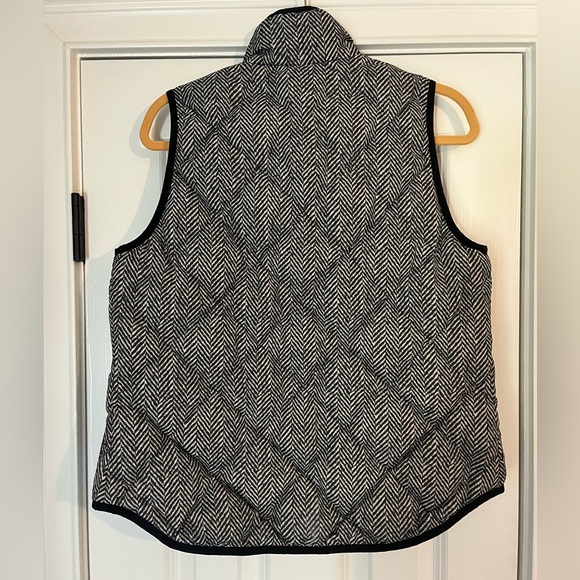 J. Crew Black and White Herringbone Vest Size Small - Picture 2 of 7